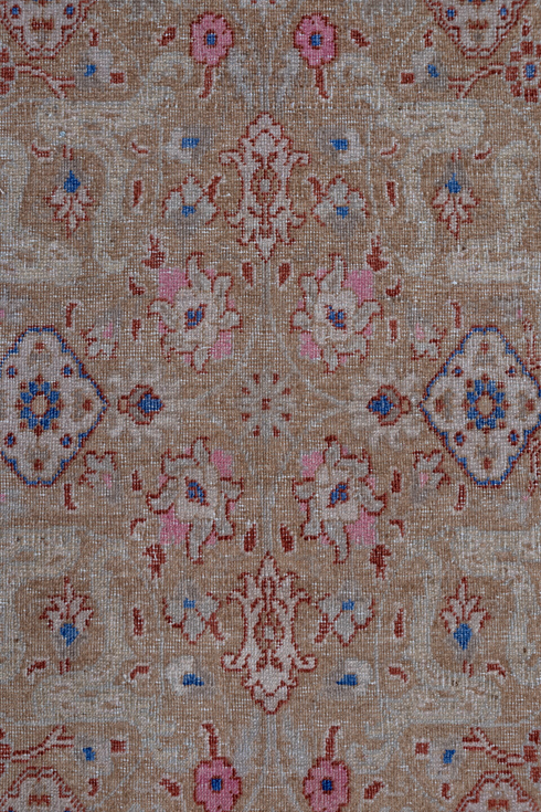 Antique Sivas Area Rug (4' x 6')